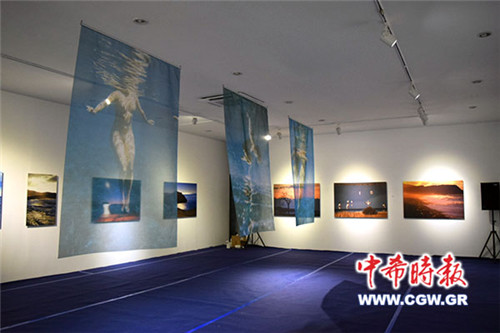 展覽現(xiàn)場(chǎng)。(希臘《中希時(shí)報(bào)》