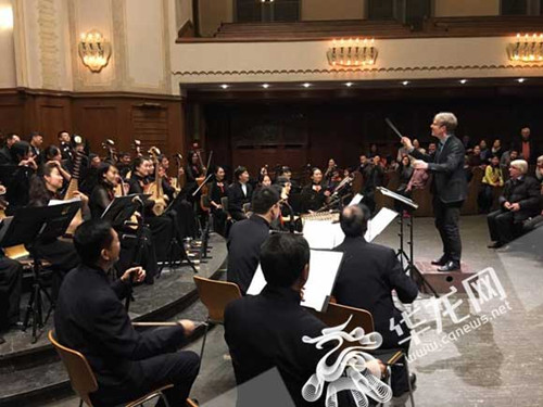 演出現(xiàn)場。(資料圖)