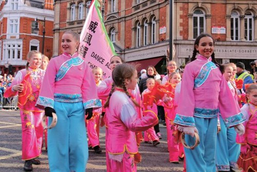 中國僑網資料圖:倫敦華埠2016年新春慶典盛況。(《歐洲時報》英國版/張涵 攝)