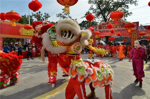 中國僑網(wǎng)舞獅表演