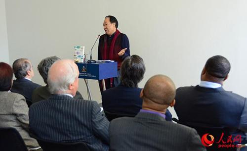 中國僑網(wǎng)北京大學(xué)西班牙語語言文學(xué)系趙振江教授在發(fā)布會(huì)上致辭。(亞瑟夫 攝)