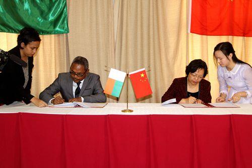 中國(guó)僑網(wǎng)簽約現(xiàn)場(chǎng)