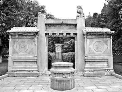 中國(guó)僑網(wǎng)利瑪竇墓地