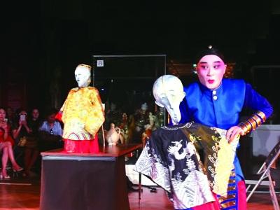 中國(guó)僑網(wǎng)張軍出演當(dāng)代昆曲《我,哈姆雷特》 項(xiàng)曉煒 攝