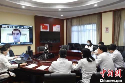 中國僑網(wǎng)浙大一院與美國耶魯大學展開線上醫(yī)學討論 浙大一院提供